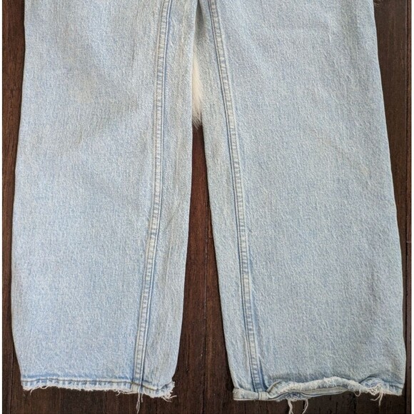 Abercrombie & Fitch The 90s Relaxed Jean High Rise Light Wash 27 / 4S Short - Picture 3 of 7